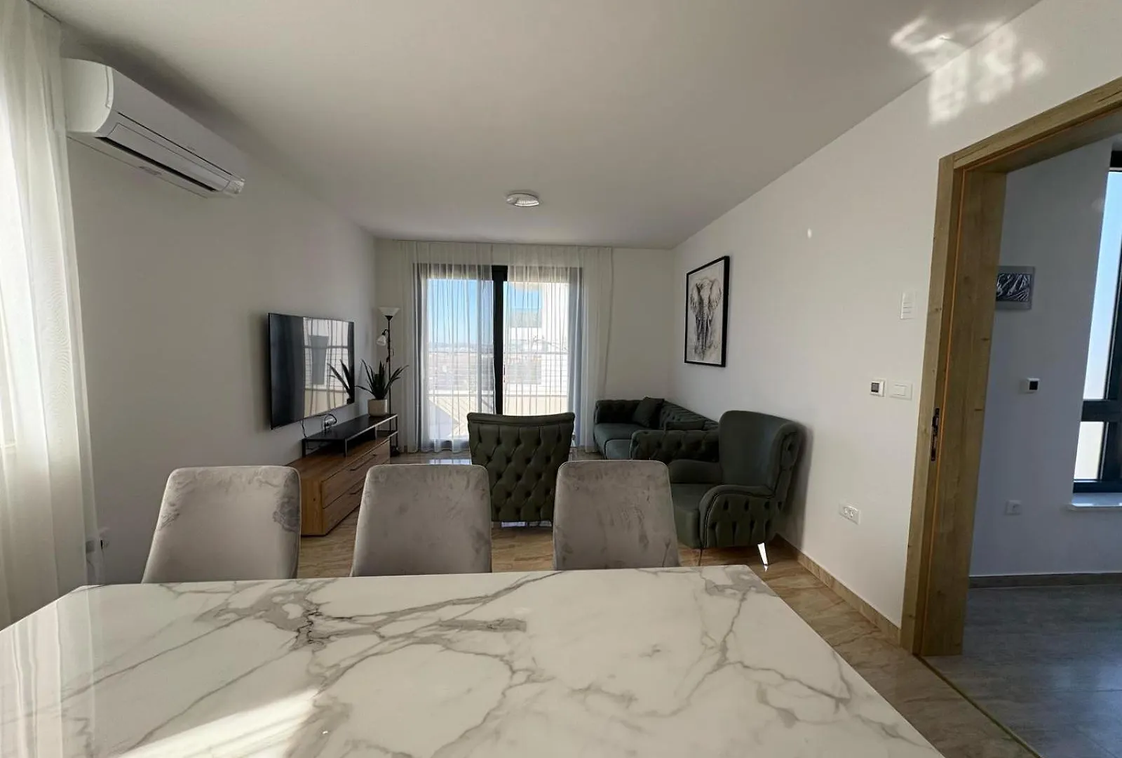 Villa Green S Bazenom Μεντουλίν