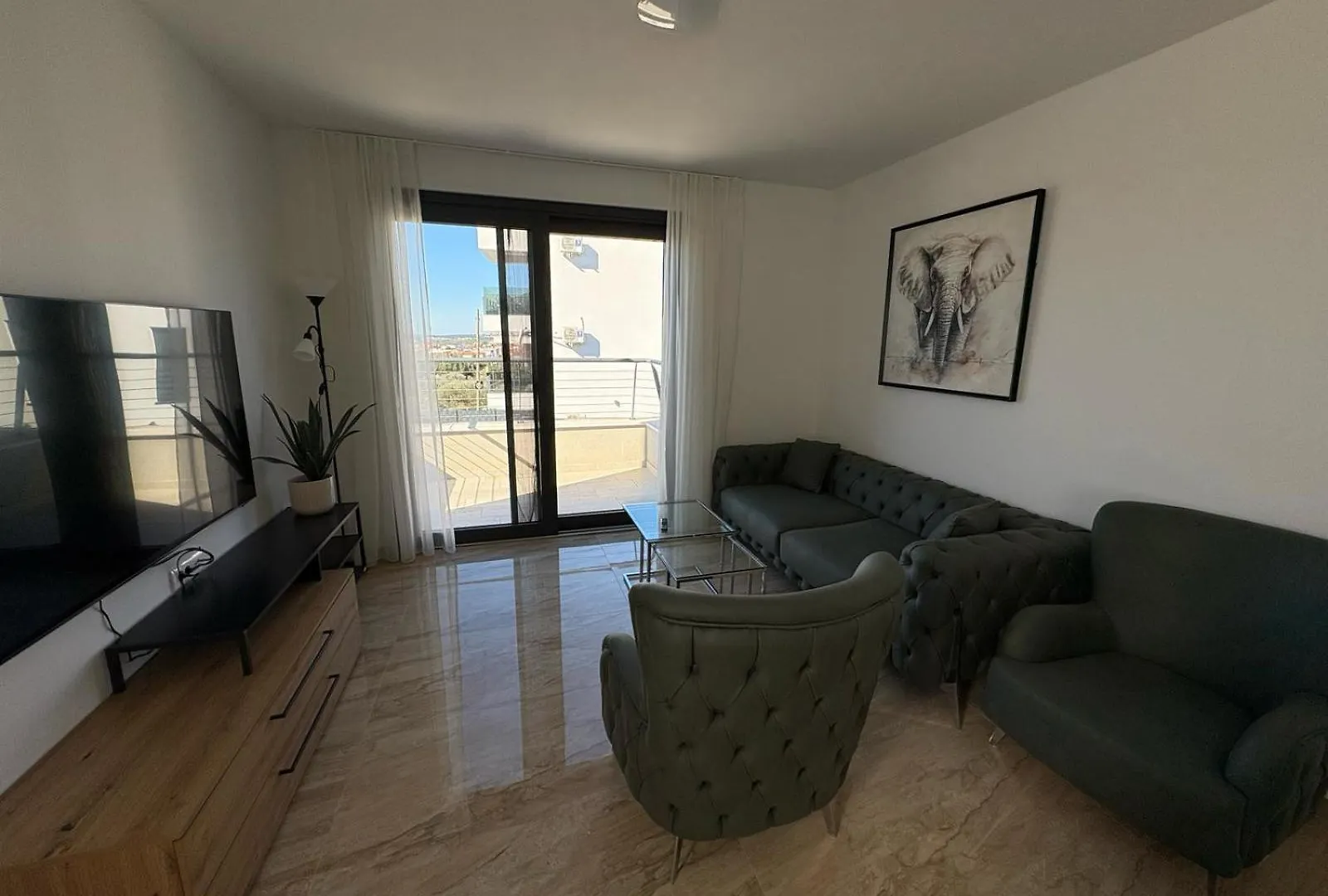 Villa Green S Bazenom Μεντουλίν