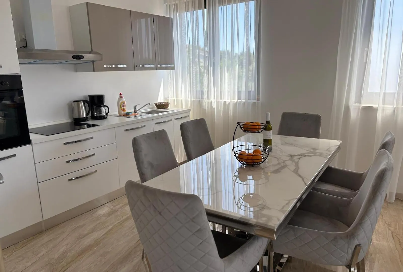 Villa Green S Bazenom Μεντουλίν
