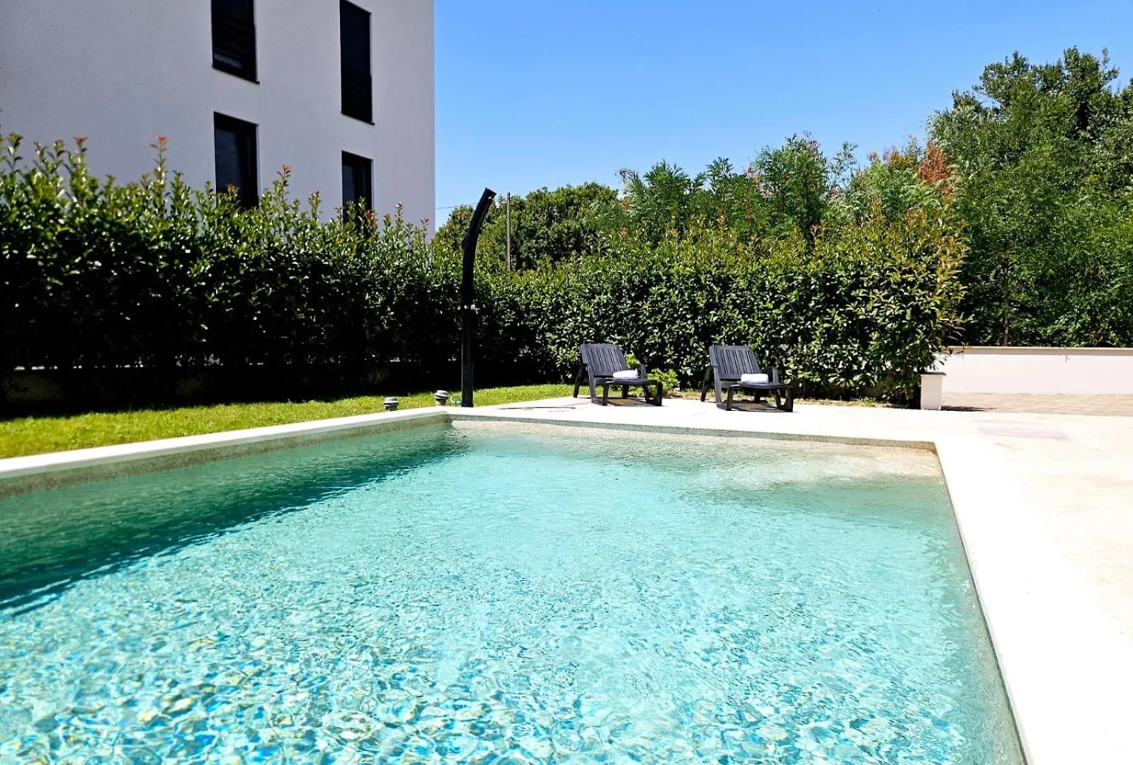 Villa Green S Bazenom Μεντουλίν